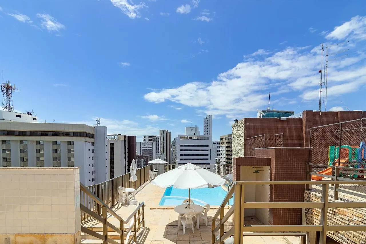 Apartamento próximo a praia em Boa Viagem Recife por Carpediem Brasil